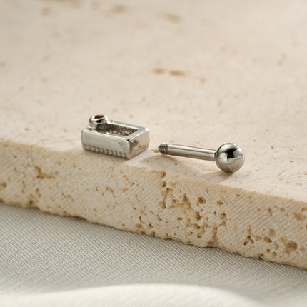 Piercing Clavo De Hueso Del Oído Cuadrado Con Zirconia, Estilo Moderno