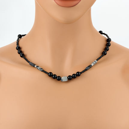 Collar De Cuentas De Vidrio Negras De Estilo Neutro Frío De Moda Con Perla