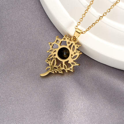 Collar Con Colgante De Flores Rodeadas De Hojas De Diamantes De Imitación Casual