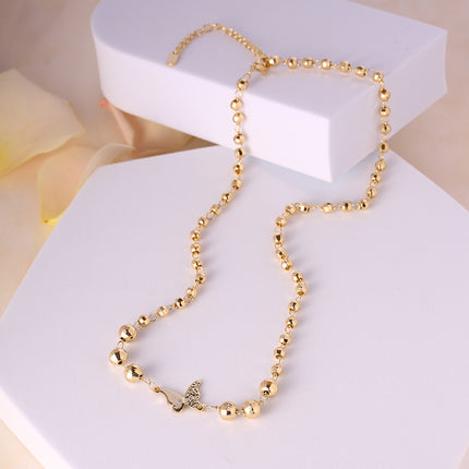 Collar Con Bolas y Mariposa Cobre En Oro 14K, Diseño Versátil Y Elegante