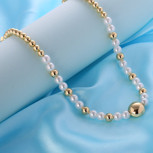 Collar De Perlas Sintéticas Y Cuentas De Cobre Chapadas En Oro 14K Elegante