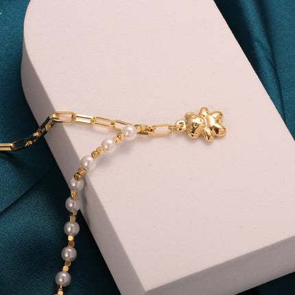 Collar Colgante De Osito Perlas Y Cadena Geométrica Hueca Chapado En Oro 14K