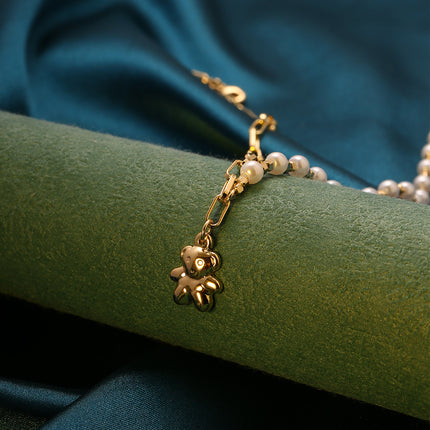 Collar Colgante De Osito Perlas Y Cadena Geométrica Hueca Chapado En Oro 14K