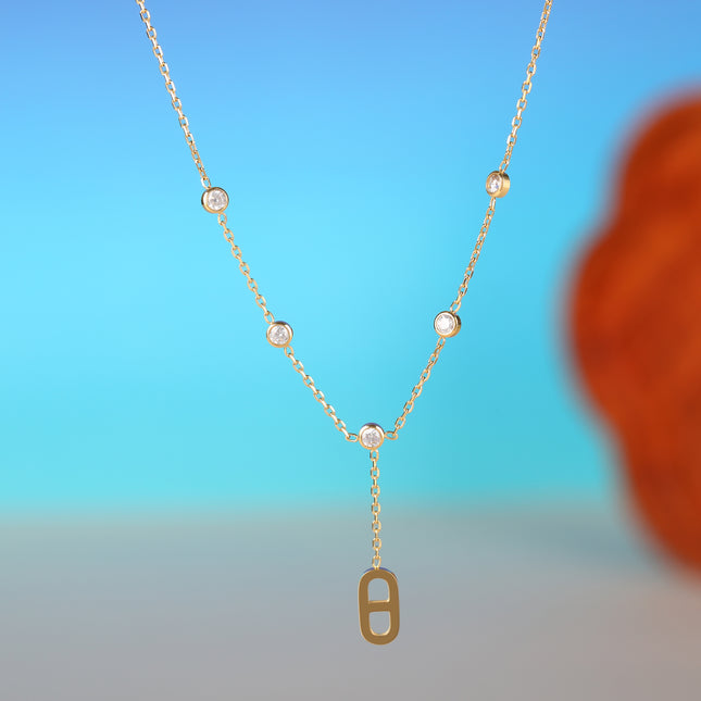 Collar Con Colgante En Forma De Doble D Con Cinco Diamantes Brillante De Acero Inoxidable