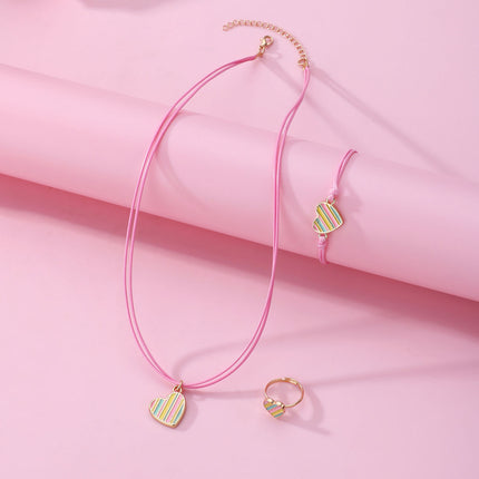 Set Infantil De Joyería Con Corazón A Rayas: Collar, Pulsera Y Anillo