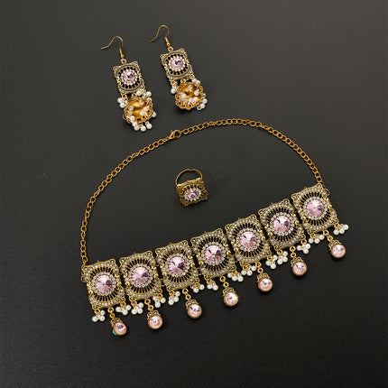Conjunto De Collar, Aretes Y Anillo Con Flecos De Zirconia Rosa