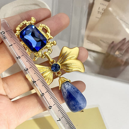 Aretes De Aleación Con Diseño De Lazo Y Piedras De Rhinestone