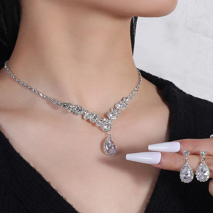 Conjunto De Joyas Tres Piezas Con Collar, Pulsera Y Aretes Con Rhinestones