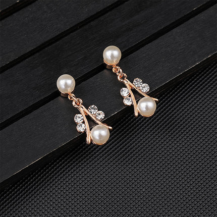 Conjunto De Collar Y Aretes De Perlas Artificiales De Aleación Elegante
