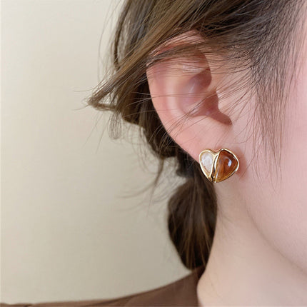 Aretes De Aleación Con Corazón Irregular En Colores Contrastantes