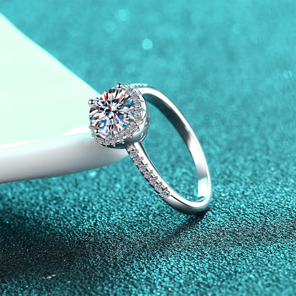 Anillo Con Diseño Geométrico Y Diamante Redondo De Plata 925