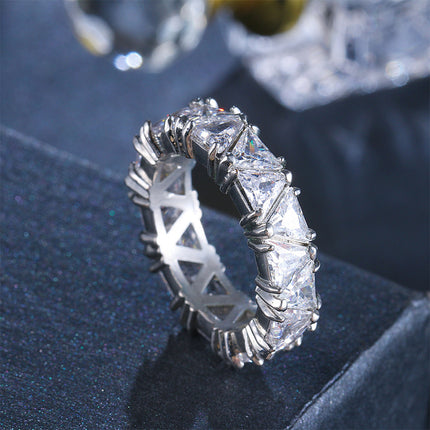 Anillo Con Diseño Triángulo De Circón De Diamantes Incrustados De Plata 925