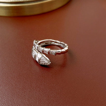 Anillo Ajustable Con Diseño De Serpiente Con Incrustación De Zirconia De Cobre