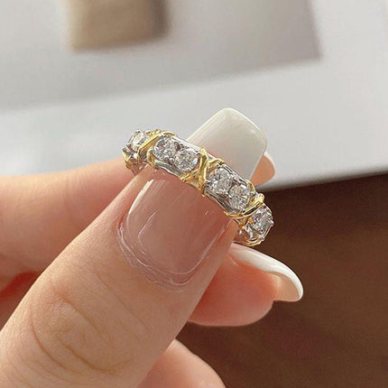 Anillo De Zirconia Para Mujer Con Diseño Cruzado Bicolor De Latón Y Acero