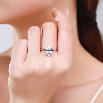 Anillo Con Diseño Diamante Simulado Oval De Plata S925