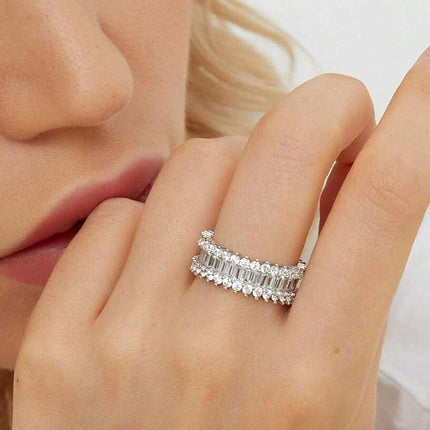 Anillo Con Diseño Redondo De Moda Con Zirconia Cúbica Completa De Cobre