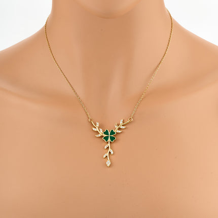 Collar De Acero Inoxidable Con Colgante De Flor Verde De Cuatro Hojas De Diamante De Lujo Ligero