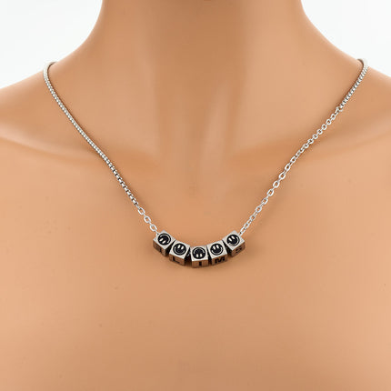 Collar De Acero Inoxidable De Estilo INS Con Dados De Expresión Tridimensional Y Letras