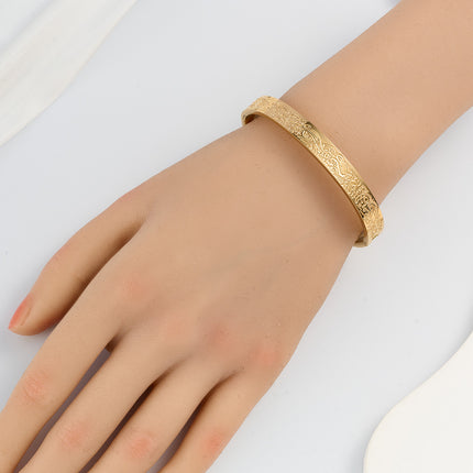 Pulsera Brazalete Acero Inoxidable Con Diseño De Anillo y Grabado Flora