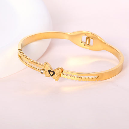 Pulsera Brazalete Con Mariposa Y Corazón Negro En Diseño Irregular