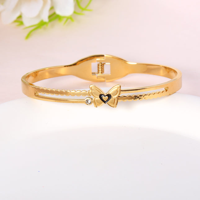 Pulsera Brazalete Con Mariposa Y Corazón Negro En Diseño Irregular