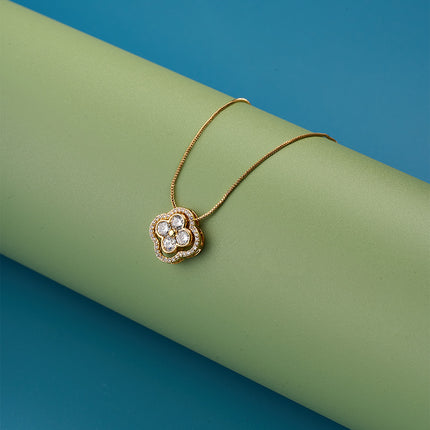 Collar Oro 18K De Trébol Con Capas Superpuestas Y Zirconias