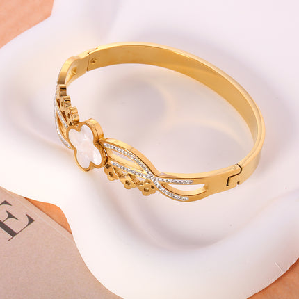 Pulsera Brazalete De Ondas Con Flor De Cuatro Hojas Y Zirconia