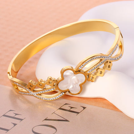 Pulsera Brazalete De Ondas Con Flor De Cuatro Hojas Y Zirconia