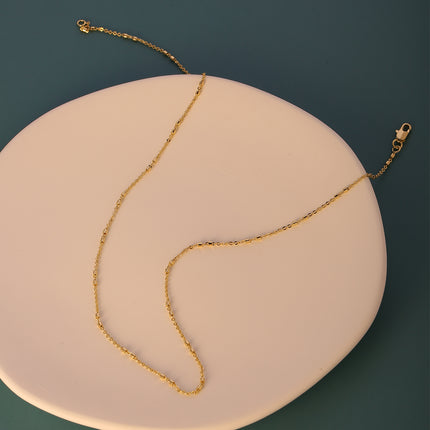 Collar Oro De 14K Cadena Con Cierre De Anillo Adornado Con Cilindros