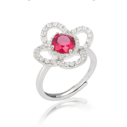 Anillo De Moissanita Con Diseño De Trébol De Cuatro Hojas Y Gemas Rojas En Plata 925