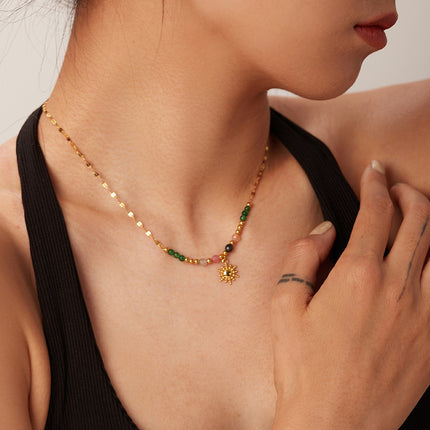 Collar De Piedra Natural En Colores Con Titanio Chapado En Oro 18K