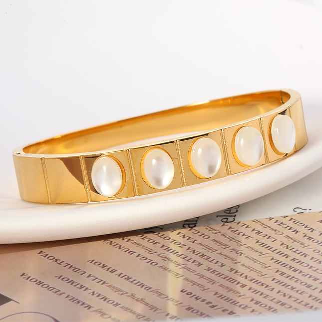 Pulsera Brazalete De Acero Inoxidable Con Cinco Piedras Ovaladas Blancas