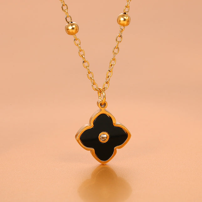 Collar De Trébol De Cuatro Negro Diseño Elegante Y Minimalista