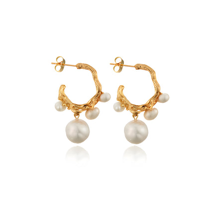 Aretes De Cobre Dorado Con Colgante De Perla Artificial Elegante