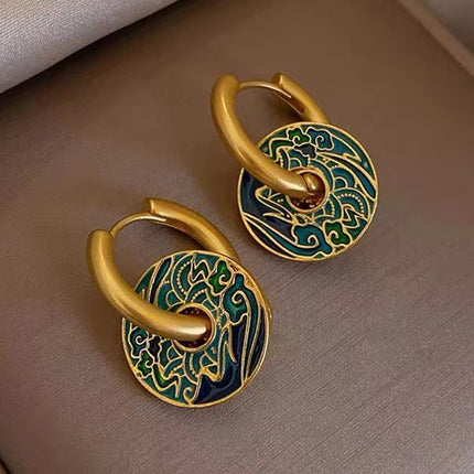 Aretes De Estilo Retro Con Colores Contrastantes Elegancia Única