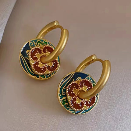 Aretes De Estilo Retro Con Colores Contrastantes Elegancia Única