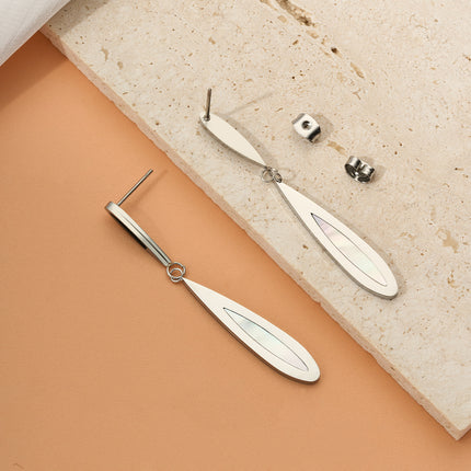 Aretes Largos De Acero Inoxidable Con Corte Plateado Y Concha Blanca