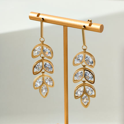Aretes Largos De Hoja Con Diamantes De Estilo Lujo Sutil De Acero Inoxidable Chapado En Oro 14K