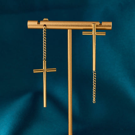 Aretes Largos De Cruz Larga No Paralela De Acero Inoxidable Chapado En Oro 14K