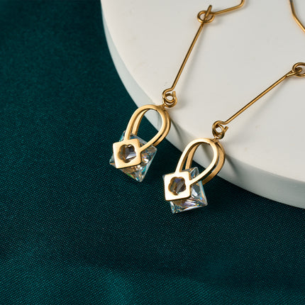 Pendientes Colgantes Con Diseño Calado Y Diamantes De Acero Inoxidable Chapado En Oro 14K