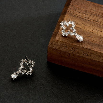 Aretes De Presión Diseño Elegante De Globo Con Zirconia De Cobre