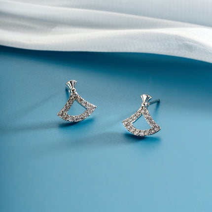 Aretes De Presión De Abanico Plateado De Cobre Diseño Elegante
