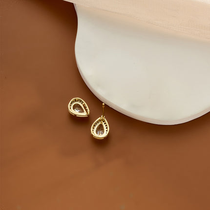 Aretes De Presión Con Diseño De Cobre Con Forma De Gota De Agua Y Circonitas