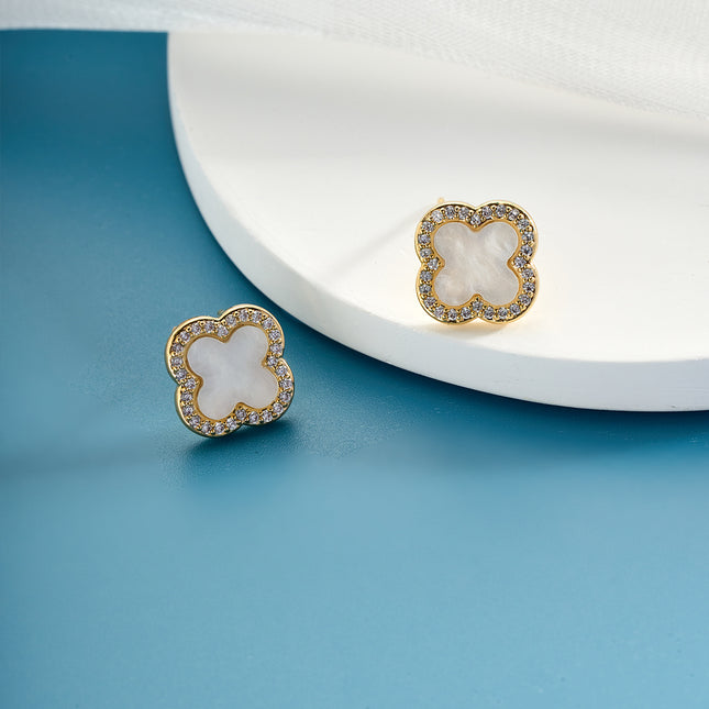 Aretes De Presión De Botón De Trébol Concha De Cobre Chapado En Oro 14K