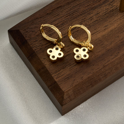 Aretes De Presión Con Colgante De Trébol De Cobre Chapado En Oro 14K