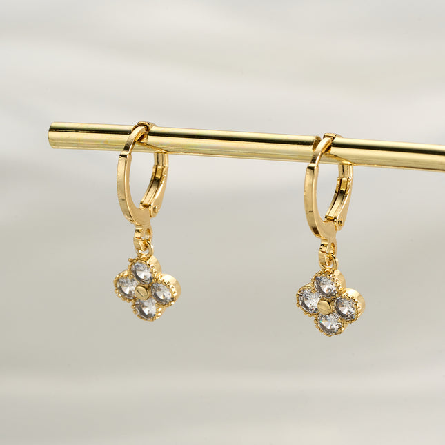 Aretes De Presión Con Colgante De Trébol De Cobre Chapado En Oro 14K