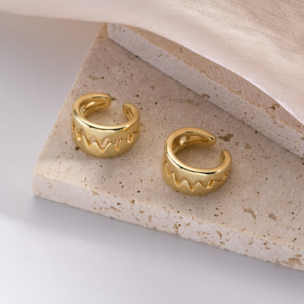 Aretes Chapados En Oro 14K Divertido, Ear Cuff Con Diseño Dentado