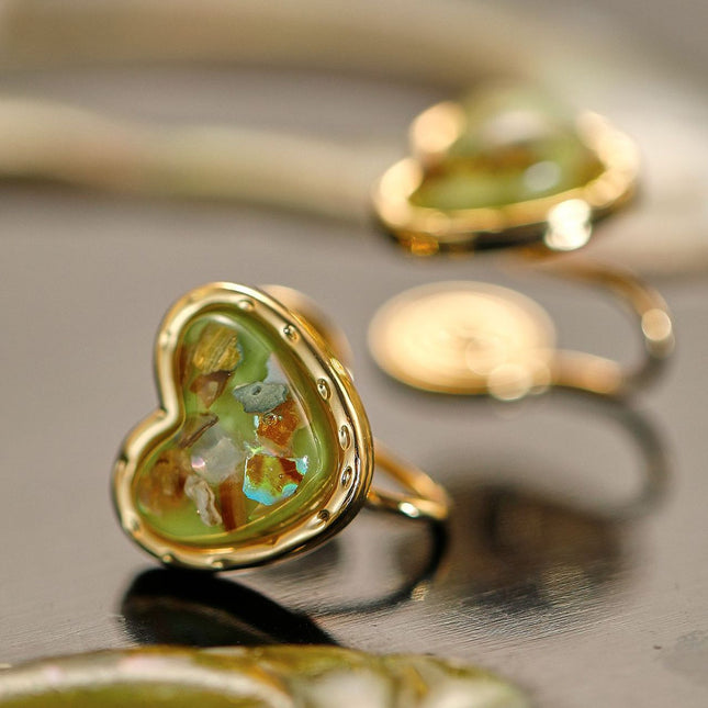 Aretes De Clip Cobre Con Corazón Verde Claro, Diseño Elegante Y Ligero