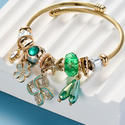 Pulsera Con Colgantes De Trébol, Flores Y Elementos Verdes Acero Inoxidable