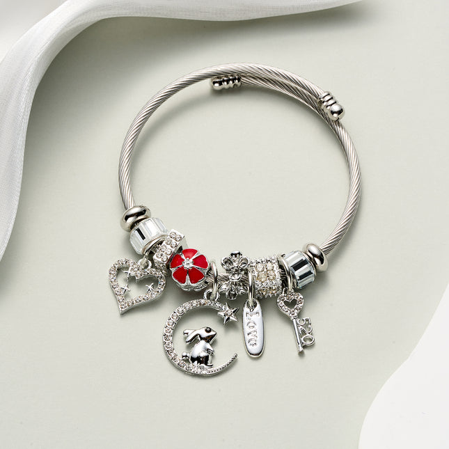 Pulsera Brazalete Acero Con Colgantes De Luna, Conejo, Corazón Y Llave